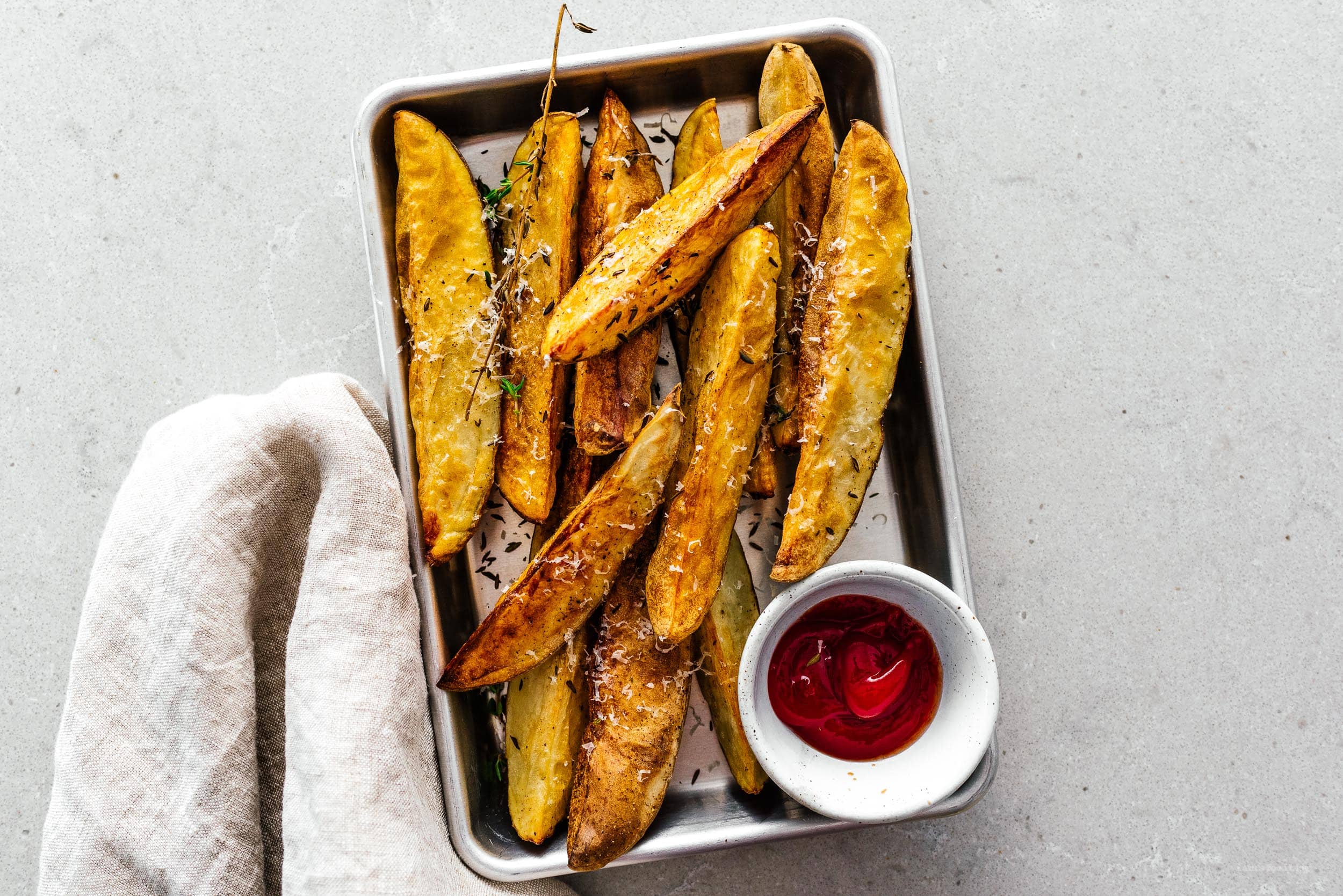 Air Fryer Parma and Thyme Quarter Fries | www.http://elcomensal.es/