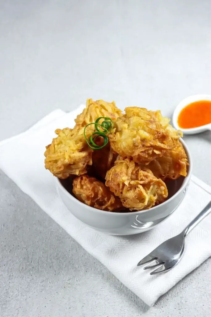 Buñuelo De Taro Frito En Un Tazón