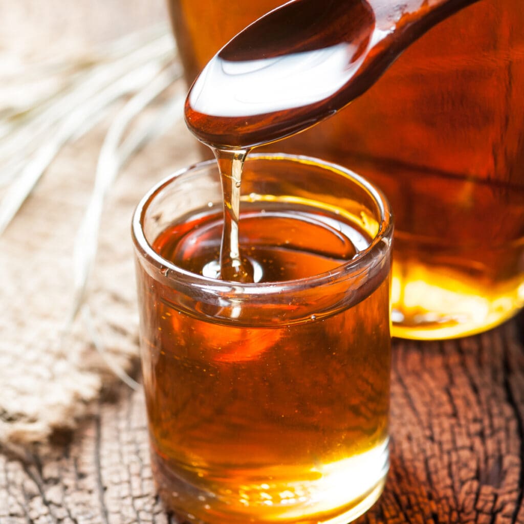 Jarabe de arce marrón dorado