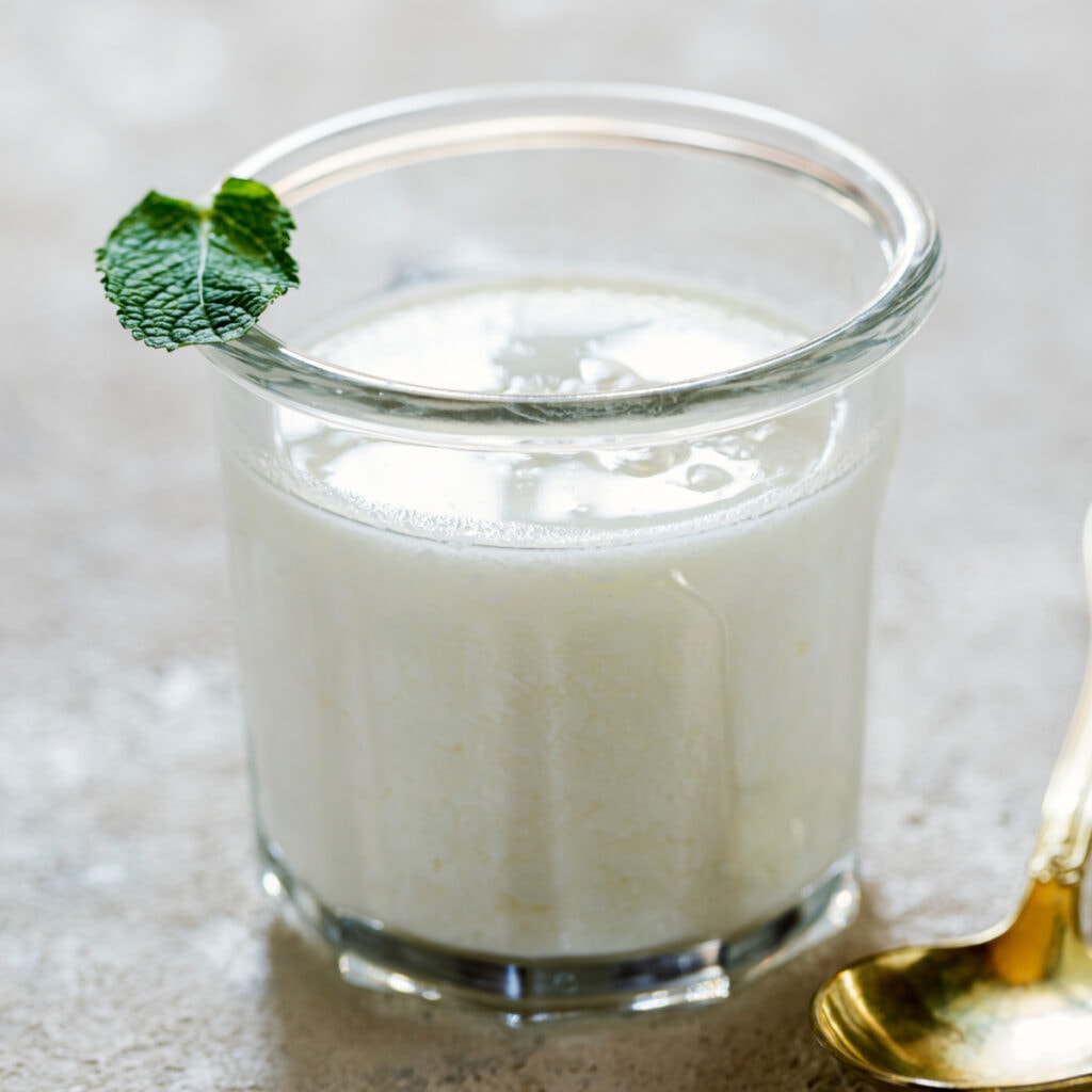 Suero de leche casero y bicarbonato de sodio