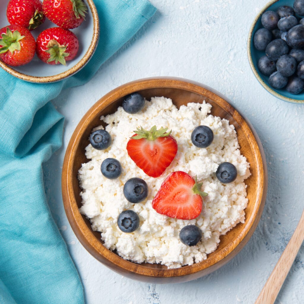 Queso Cottage con Frutos Rojos