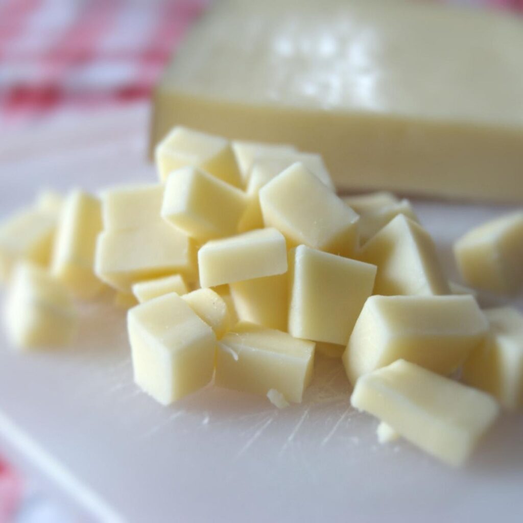 Queso Fontina Rebanado en Cubitos