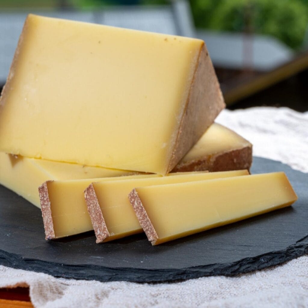 Queso Beaufort Rebanado