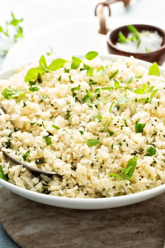 Arroz De Coliflor Con Hierbas Y Zumo De Limón