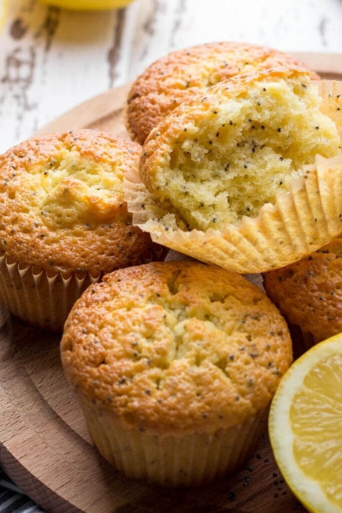 Muffins esponjosos de semillas de poopy de limón