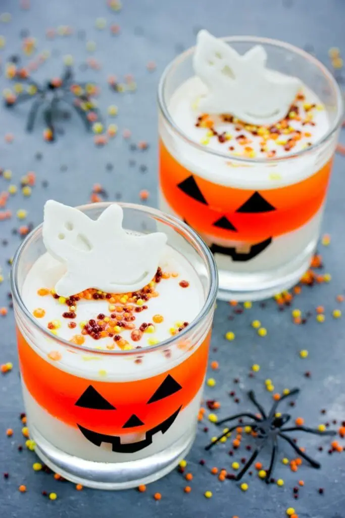 Shots de gelatina de Halloween de maíz dulce