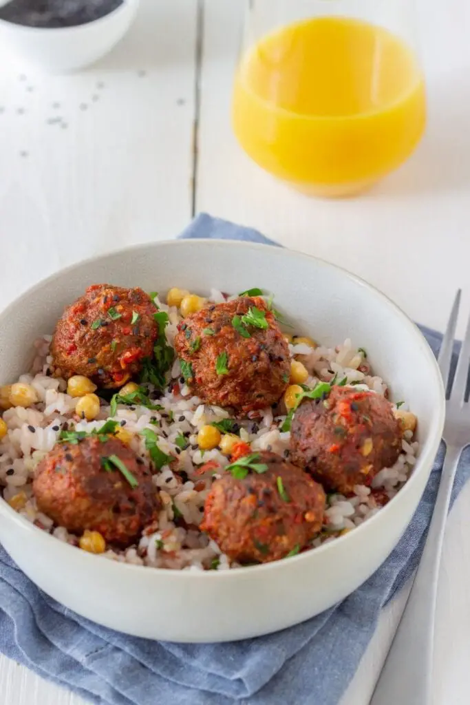 10 Easy Ground Turkey and Rice Recipes - Ground Turkey Meatballs with Rice in a Bowl