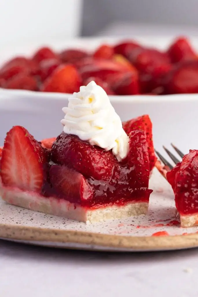 Shoney's Strawberry Shortcake Slice