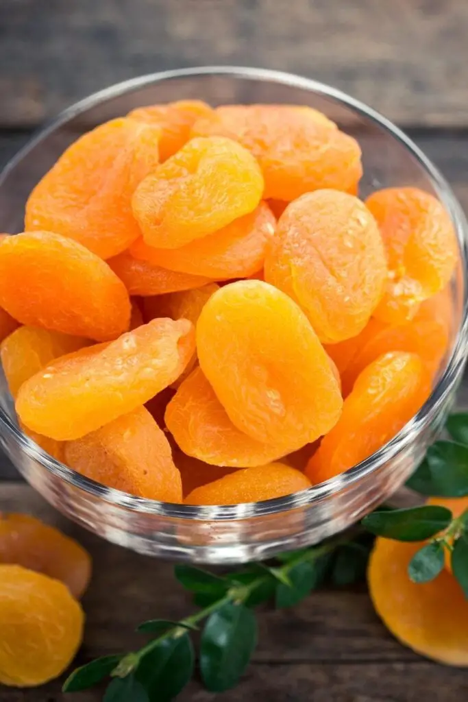 apricots အခြောက်ပန်းကန်လုံး