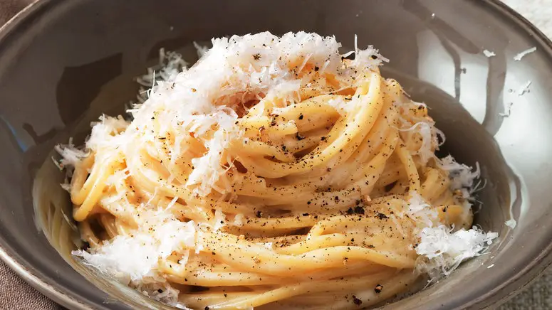 Cacio agus pepe pasta
