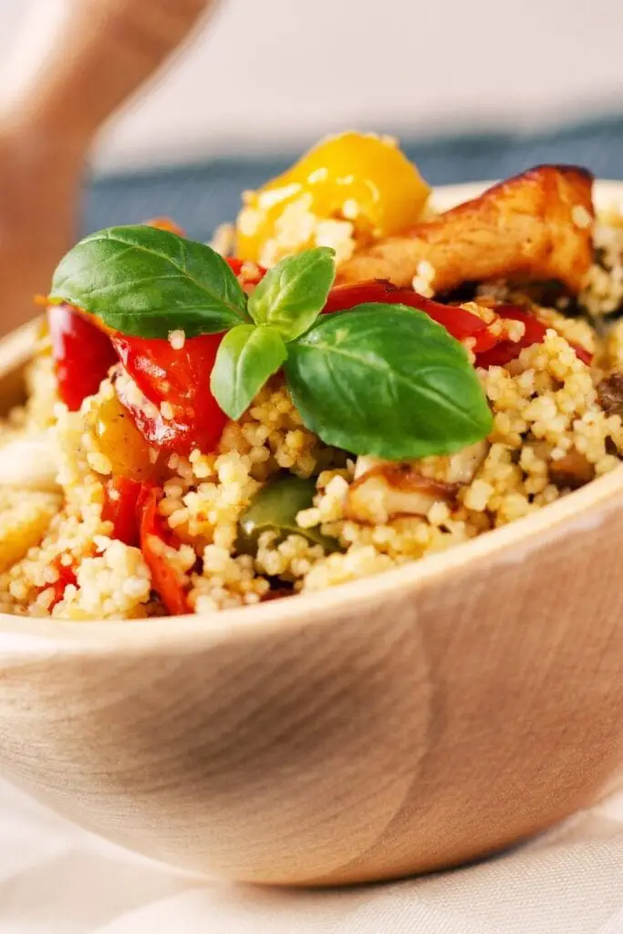 Salade de Couscous aux Graines avec Viande et Légumes