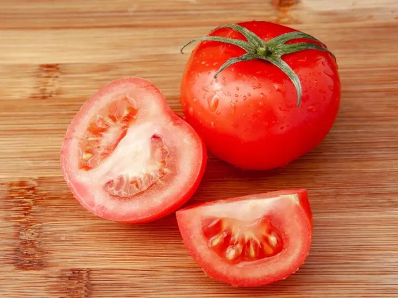 tomatoan ùra