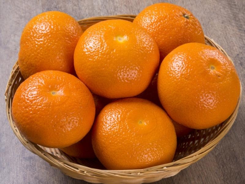 Naranjas Salustiana en Cesta de Madera