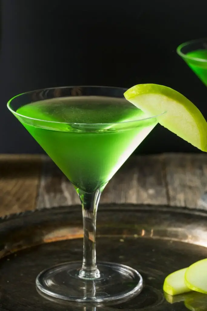 Appletini alcohólico verde casero