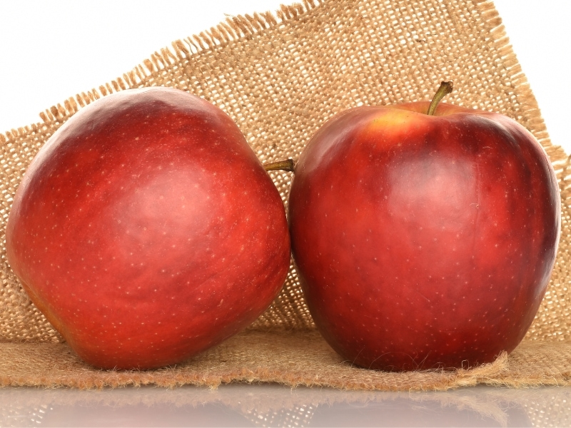 Jonathan Apples in a rustic cloth
