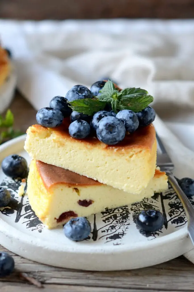 Cheesecake dulce de ricota con arándanos