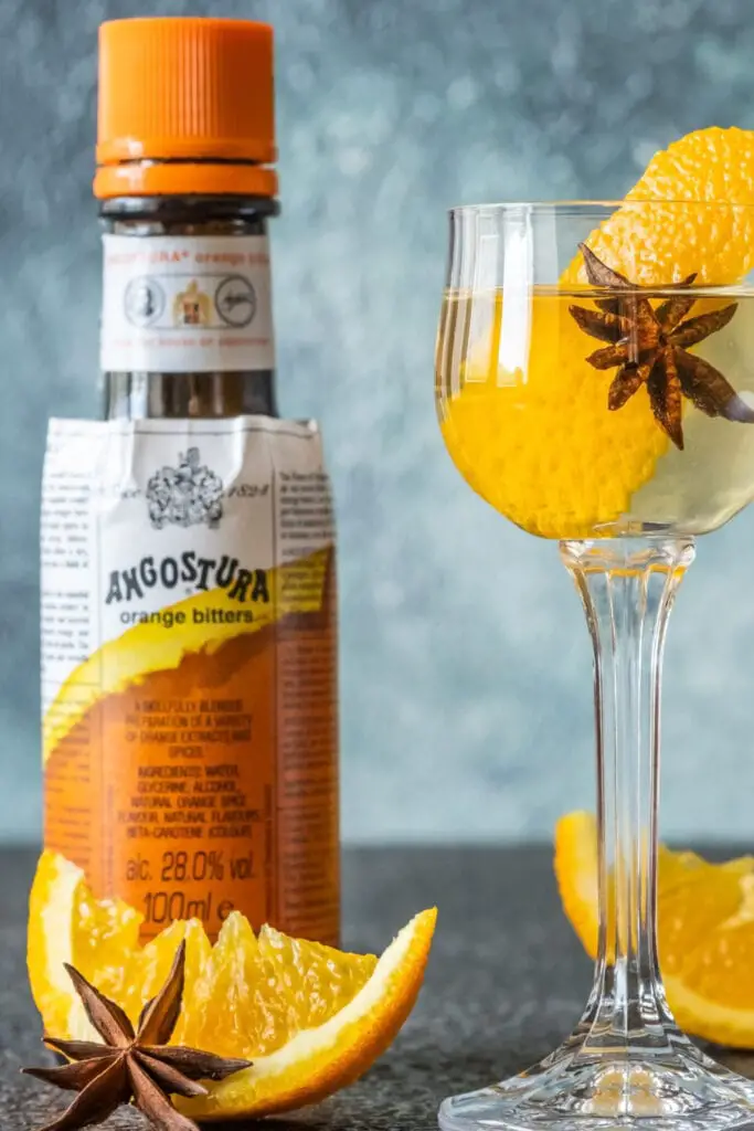 Angostura Sinaasappelzure Cocktail
