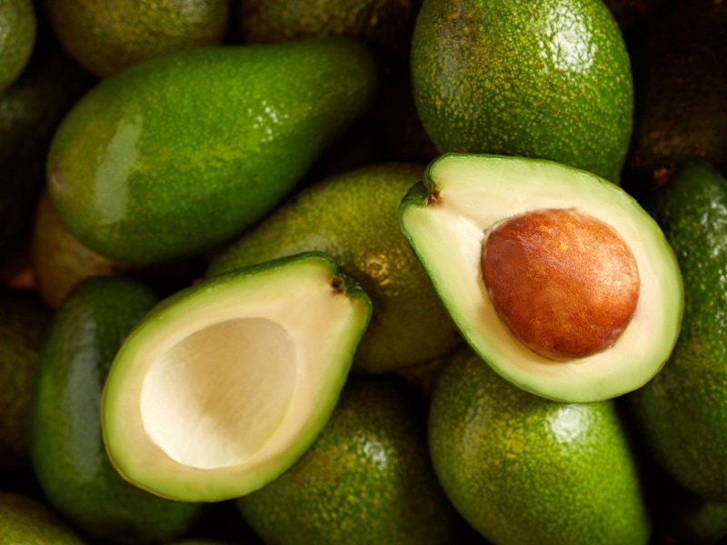 pūʻulu avocados