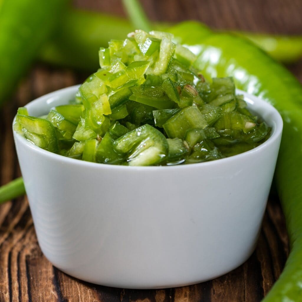 Yese uye Diced Green Chilies