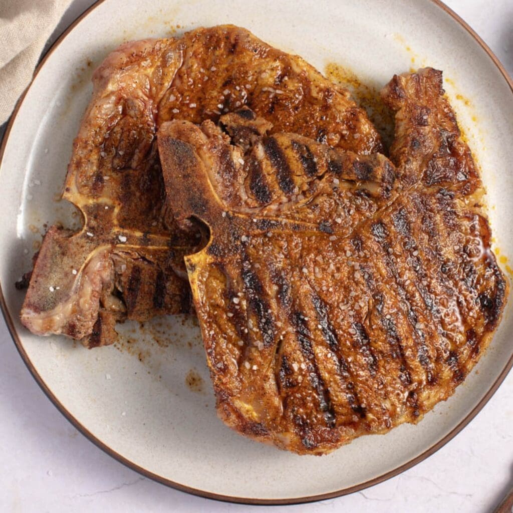 Chuletón de buey a la parrilla casero